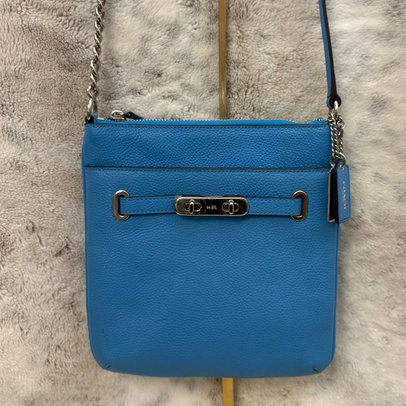 Coach NWT Swagger Crossbody Adjustable Chain and leather strap front slip pocket - Picture 2 of 13